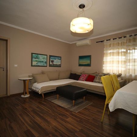 Eos Apartment Tirana Exterior photo