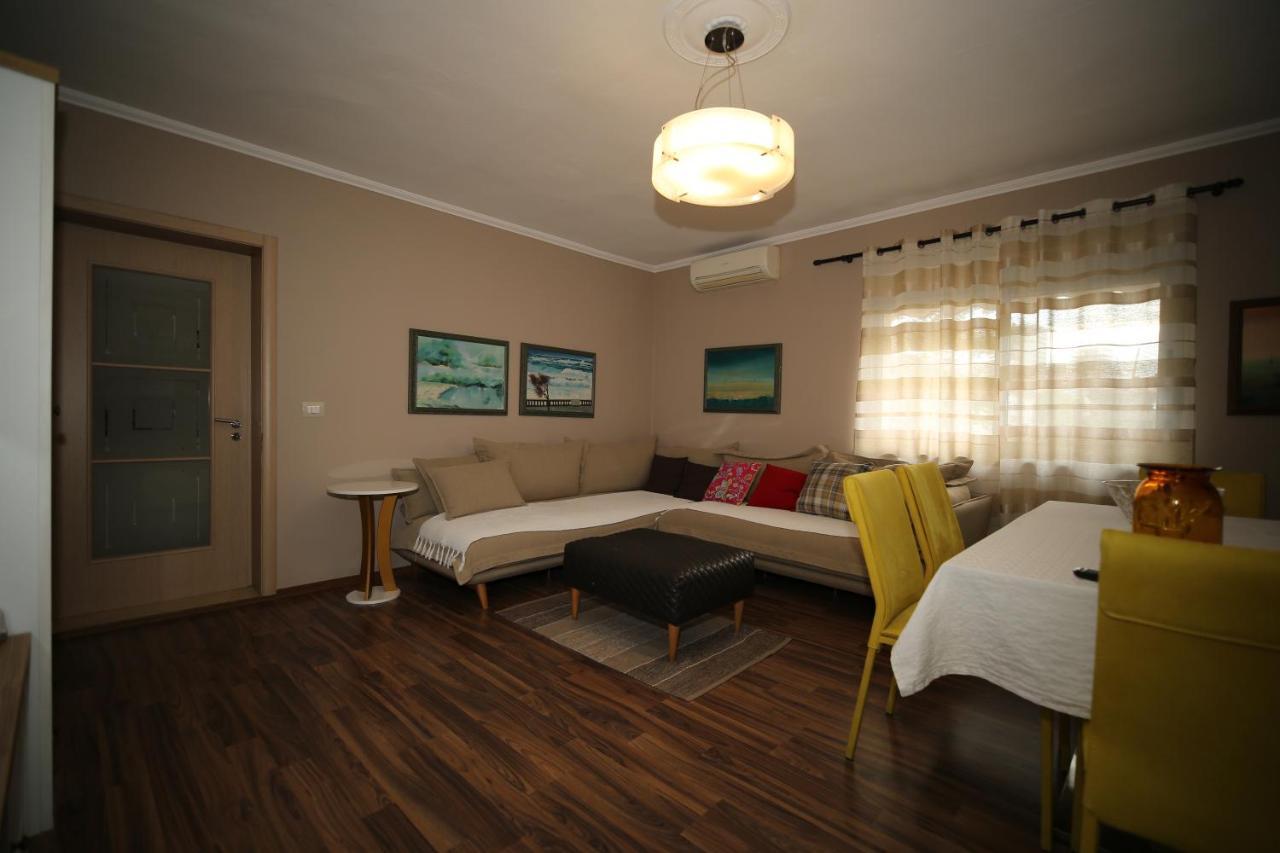 Eos Apartment Tirana Exterior photo
